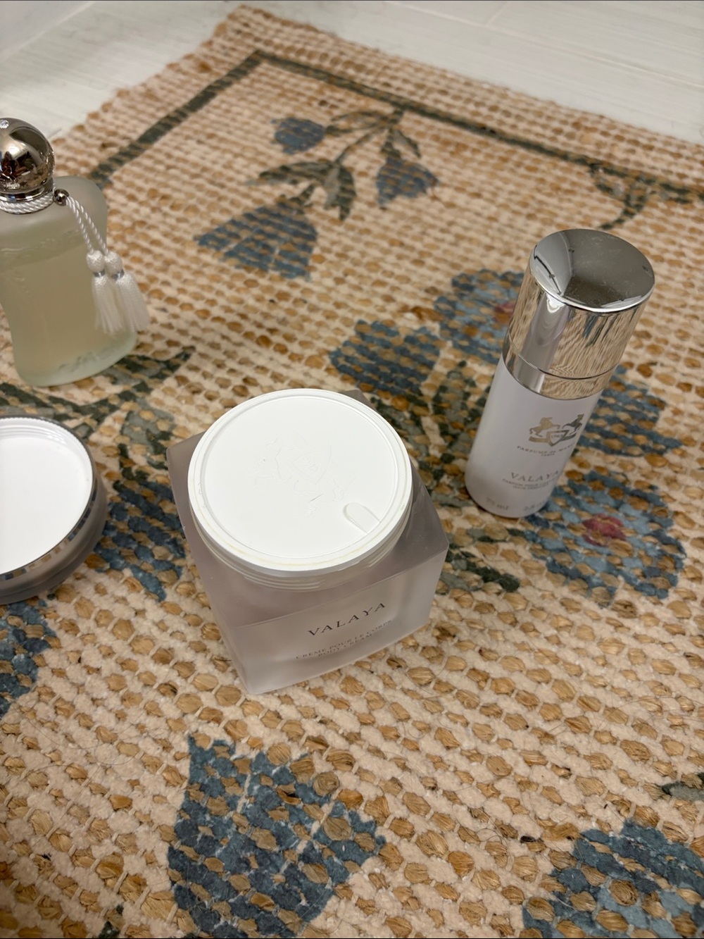 Valaya gift set-  Body Cream , hair perfume  & Eau de Parfum 2.5 fl oz - - Picture 6 of 8
